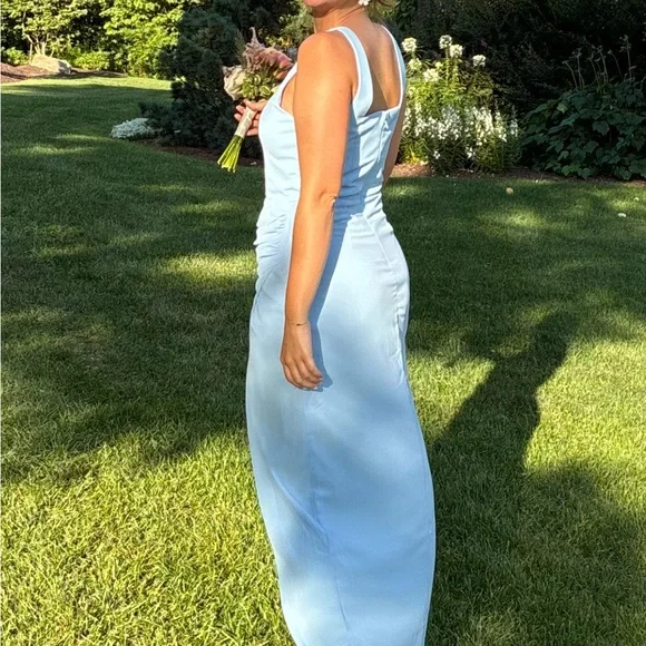 Elegant Blue Sleeveless Maxi Dress - Picture 3 of 6